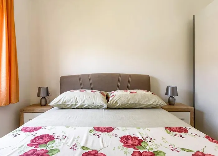Apartment Sare