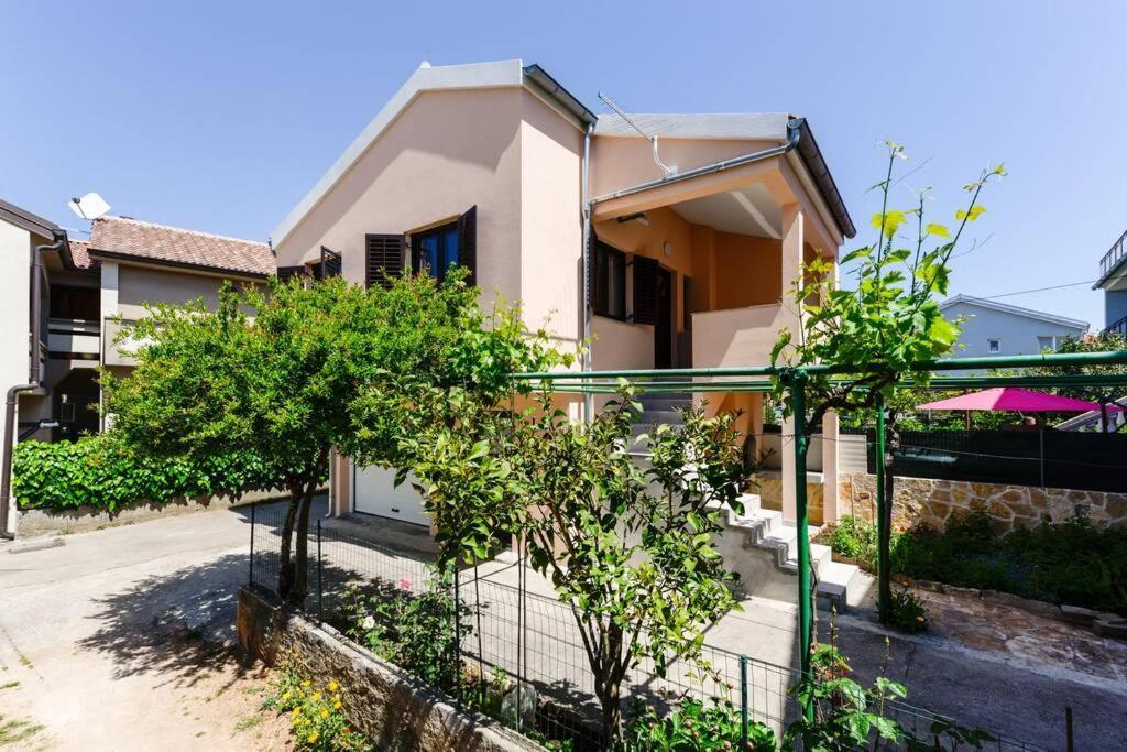 Sare Apartman *