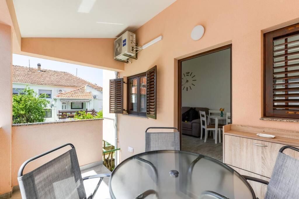 Sare Apartman Zára